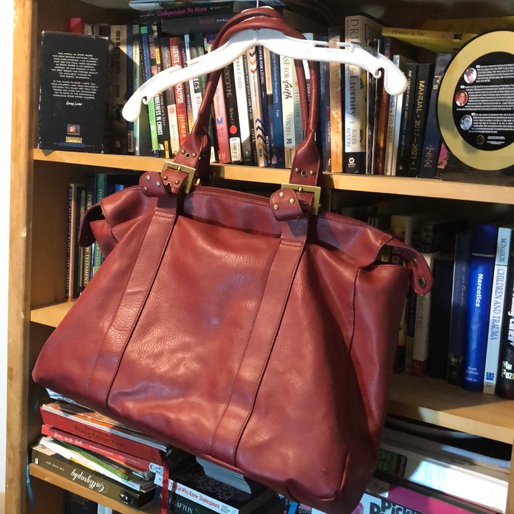 BUENO-woman’s red XL leather tote purse